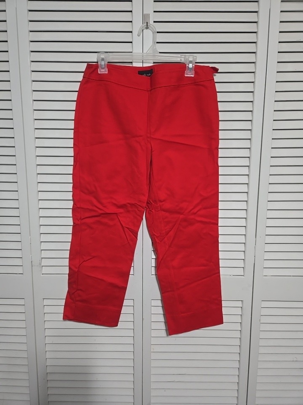 Women’s Red Cropped Pants